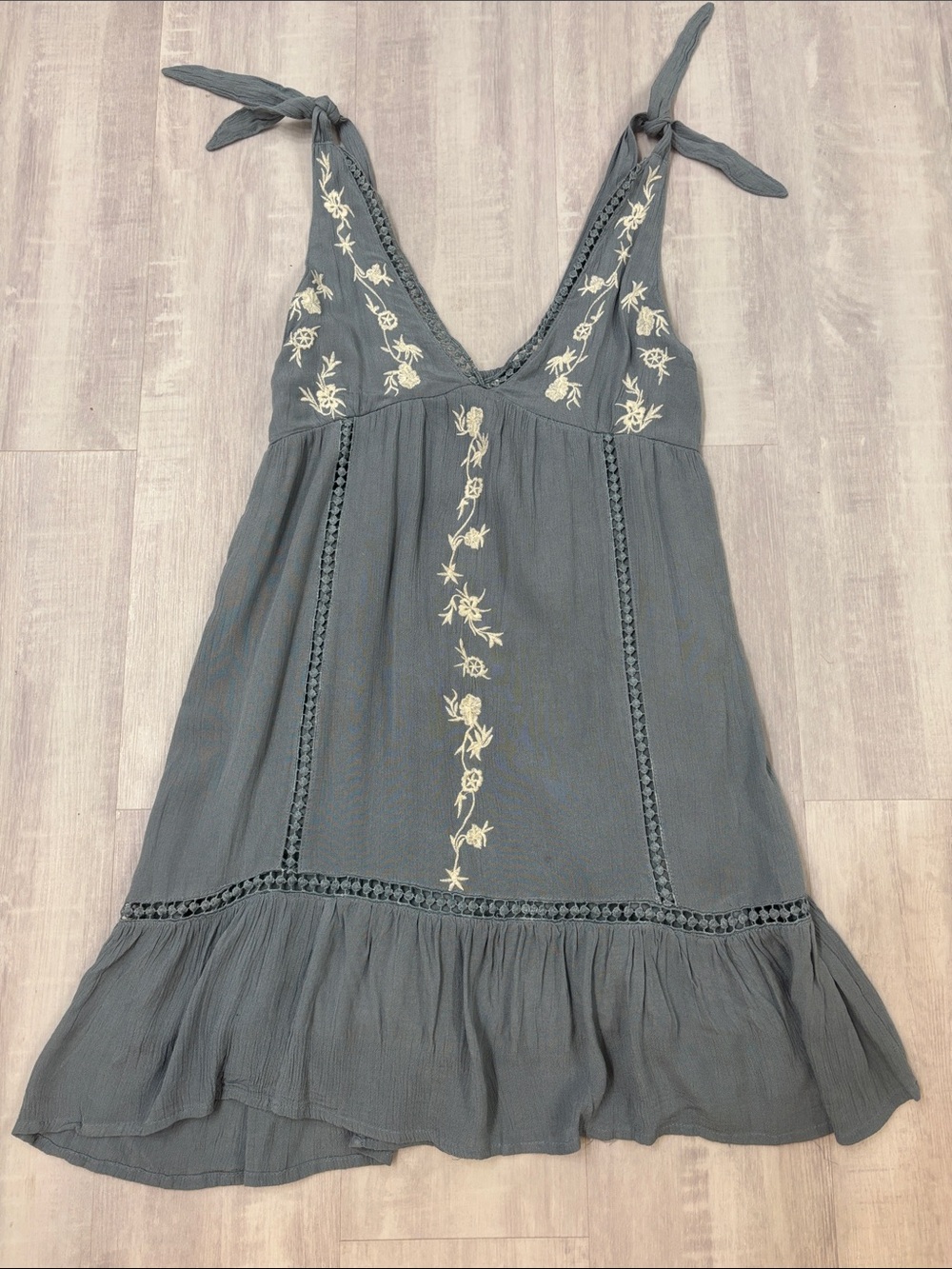 Jessica Simpson Slate Blue Tie-Shoulder Embroidered Sundress Small
